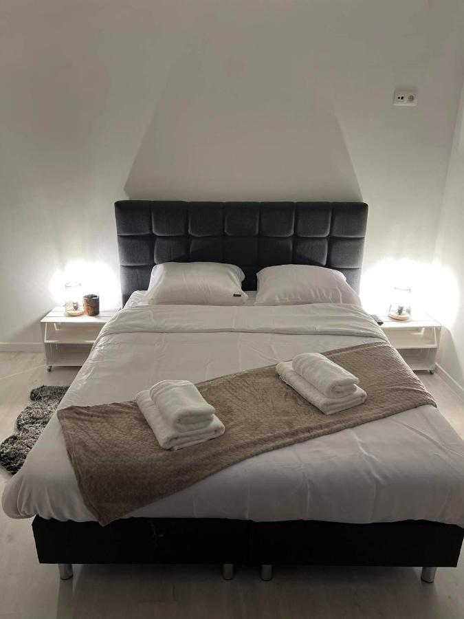 Ruime Luxe Kamer In Centrum Brugge Met Badkamer! 외부 사진