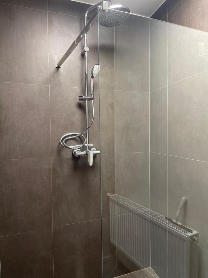 Ruime Luxe Kamer In Centrum Brugge Met Badkamer! 외부 사진